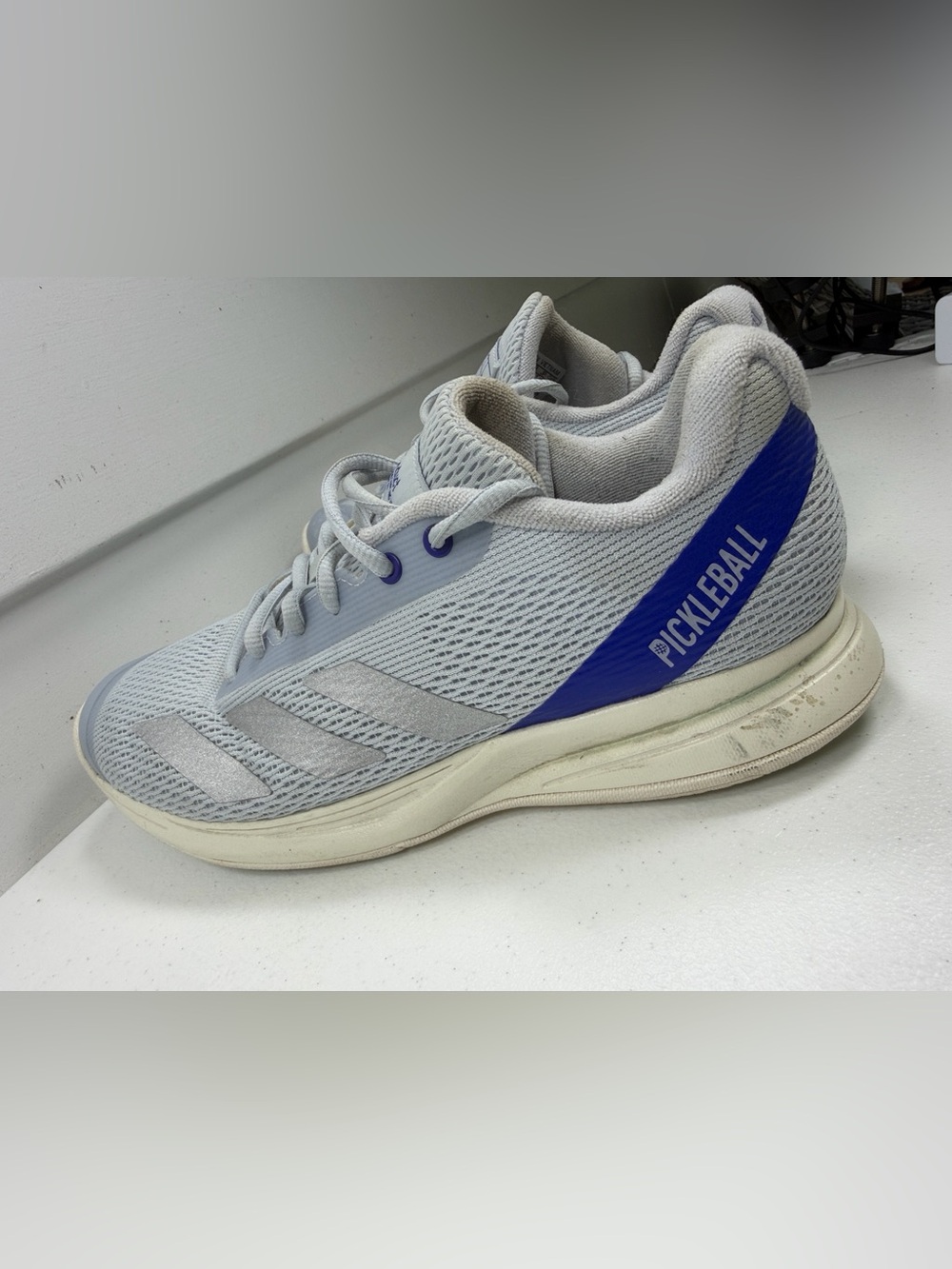 adidas Courtflash Pickleball Sneaker Halo Blue Silver Metallic Colorway Womens 8
